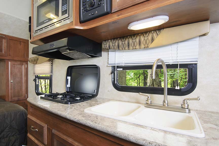 Gulf Stream Vista Cruiser 17RWD Image