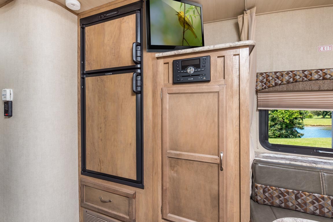Gulf Stream Vista Cruiser 19BFD Image