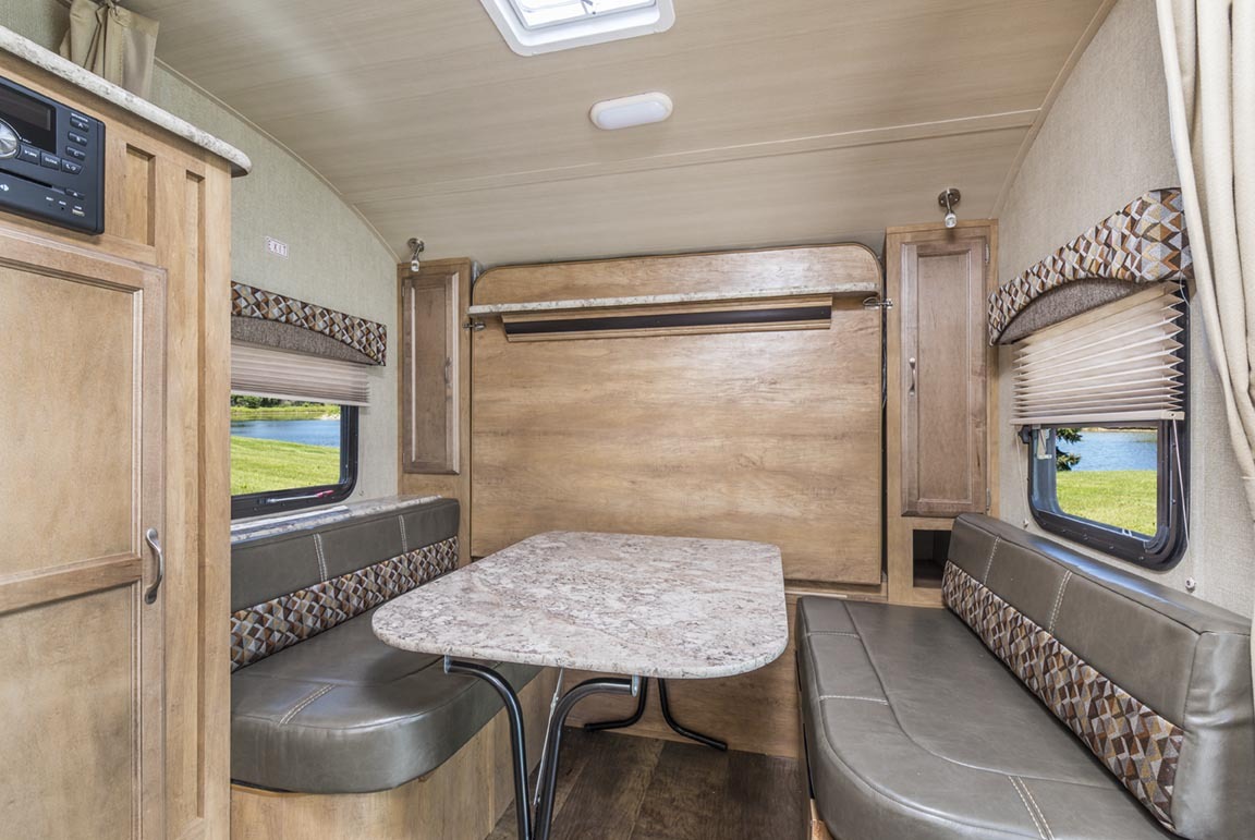 Gulf Stream Vista Cruiser 19BFD Image