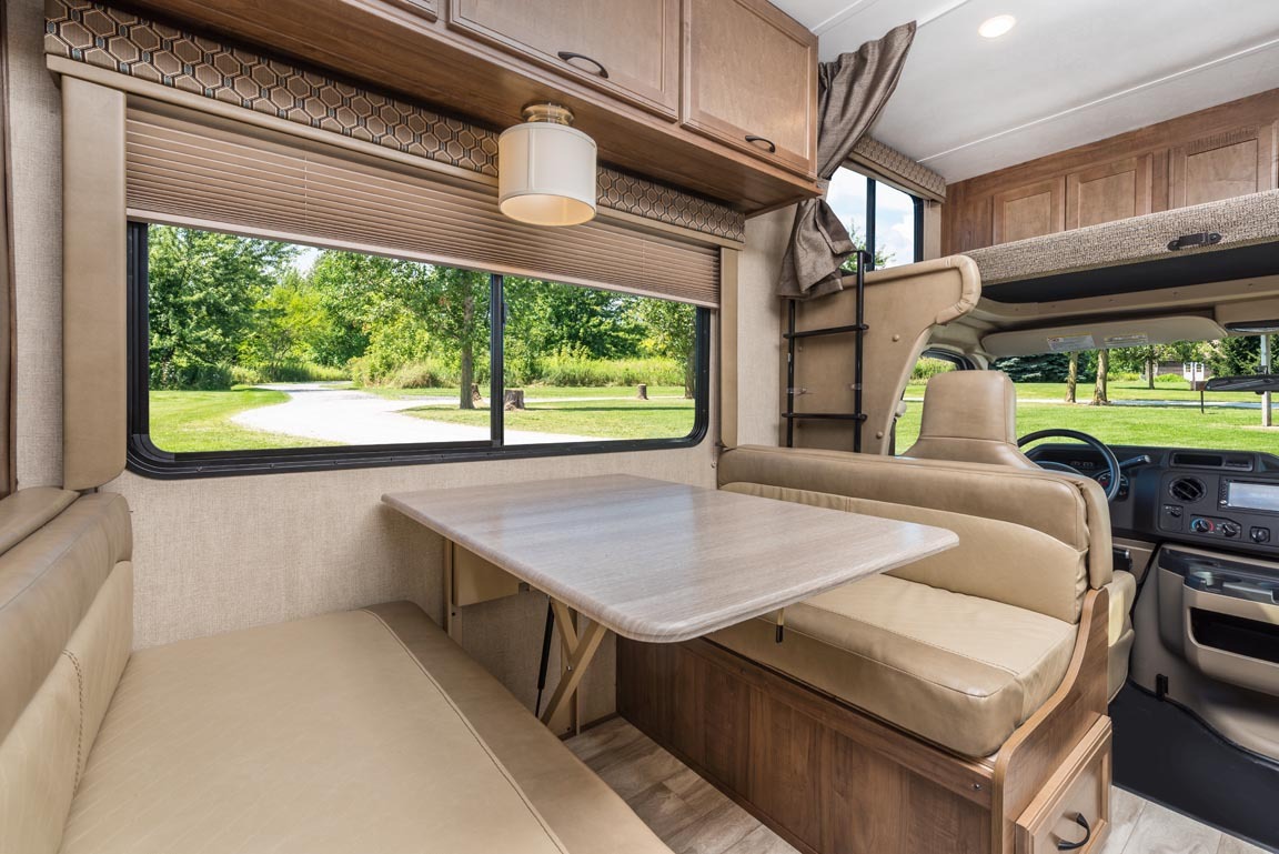 Gulf Stream Conquest Class C 6220 Image