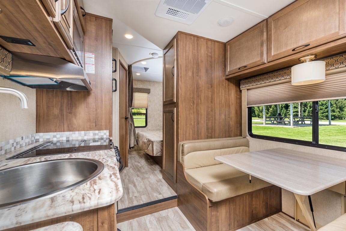 Gulf Stream Conquest Class C 6220 Image