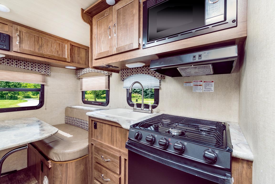 Gulf Stream Vista Cruiser 19ERD Image