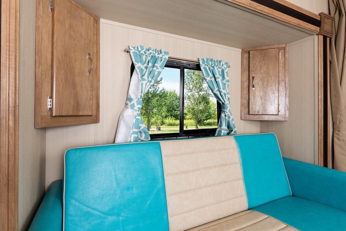Gulf Stream Vintage Cruiser 19CSK Image