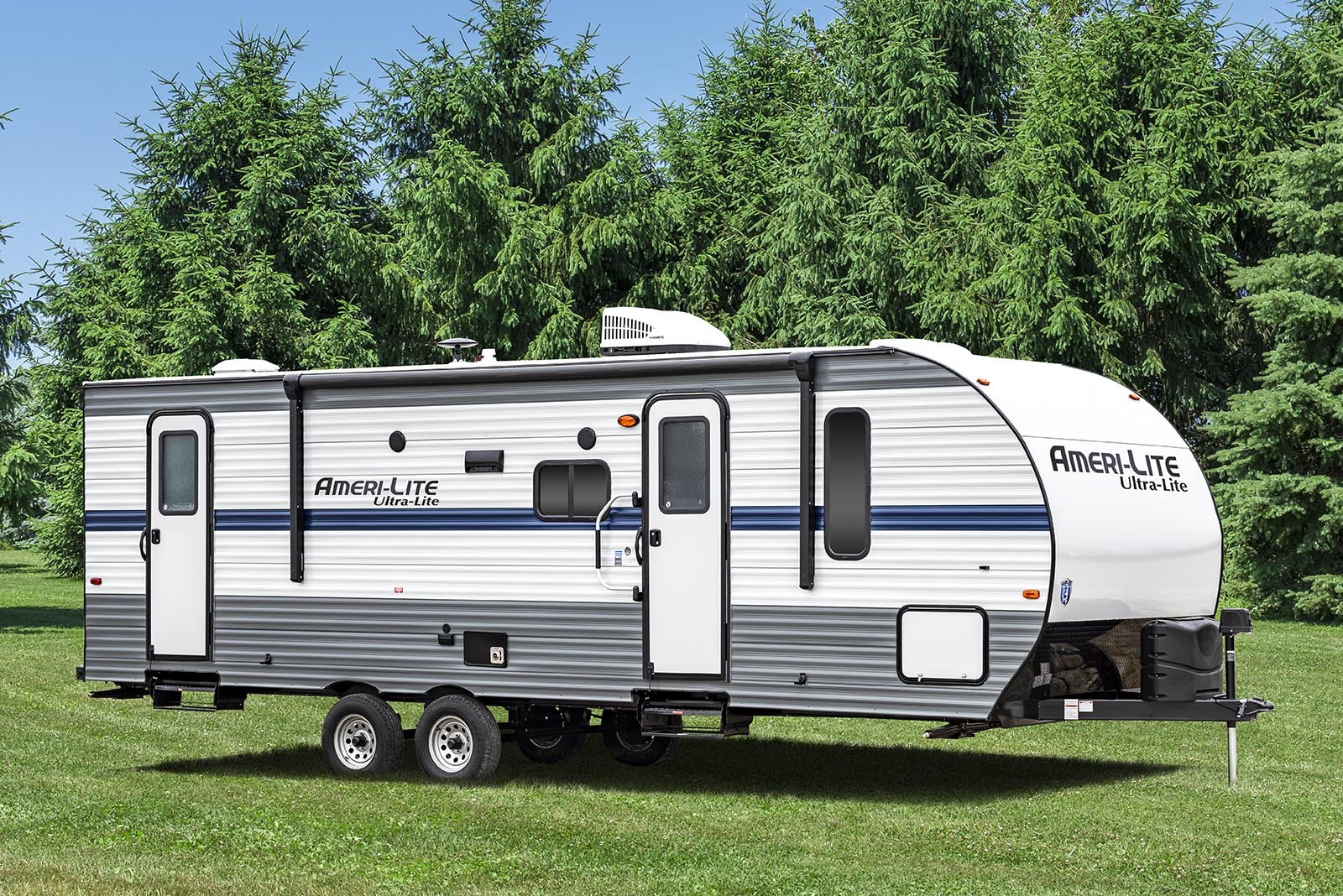 who makes gulfstream travel trailers