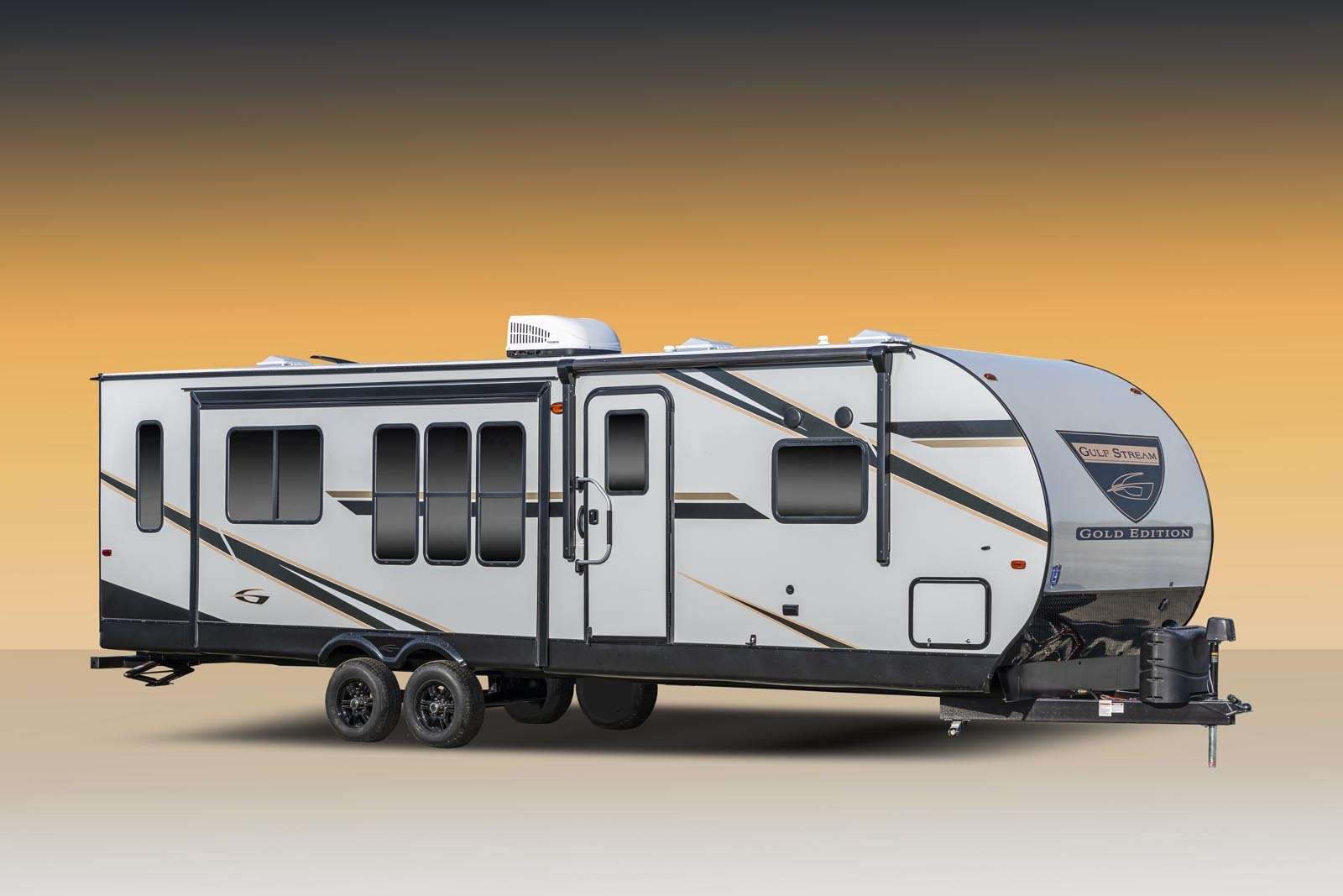 who makes gulfstream travel trailers