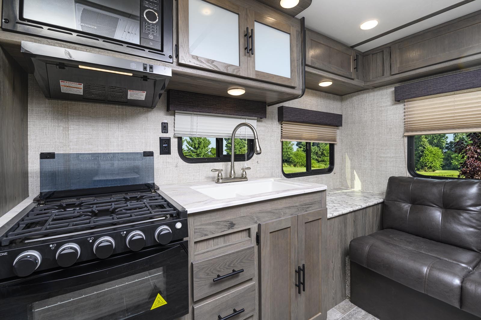 Gulf Stream Kingsport Lite 236RL Image