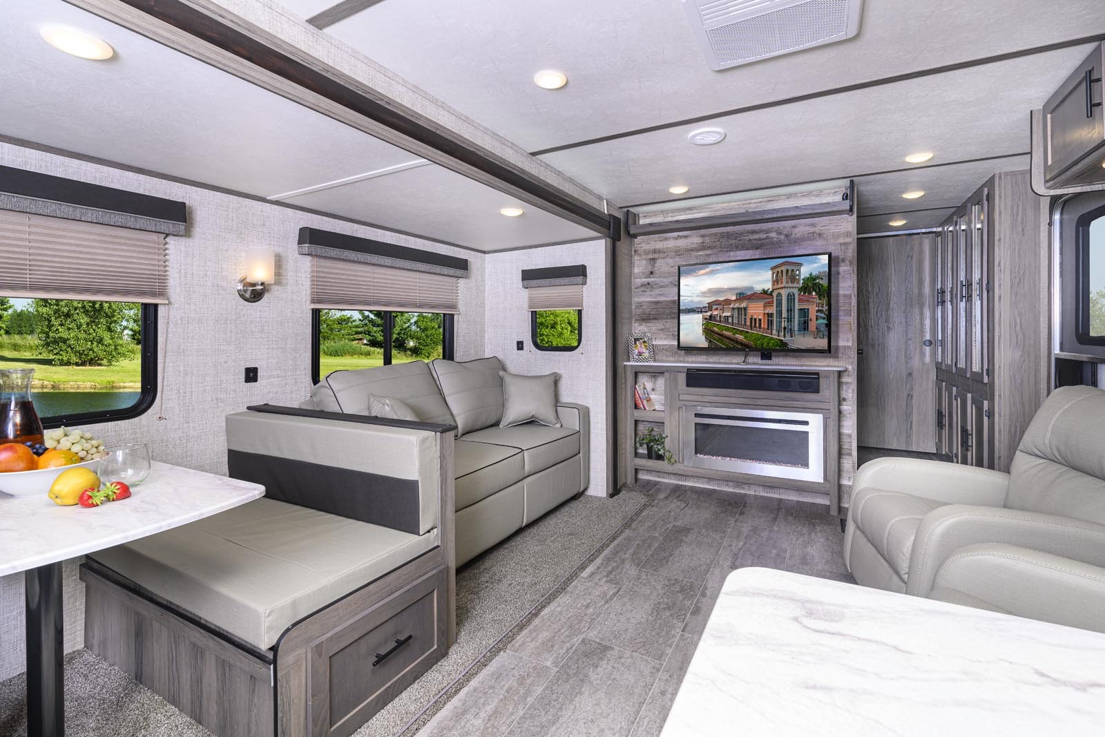 Gulf Stream Conquest 295SBW Image
