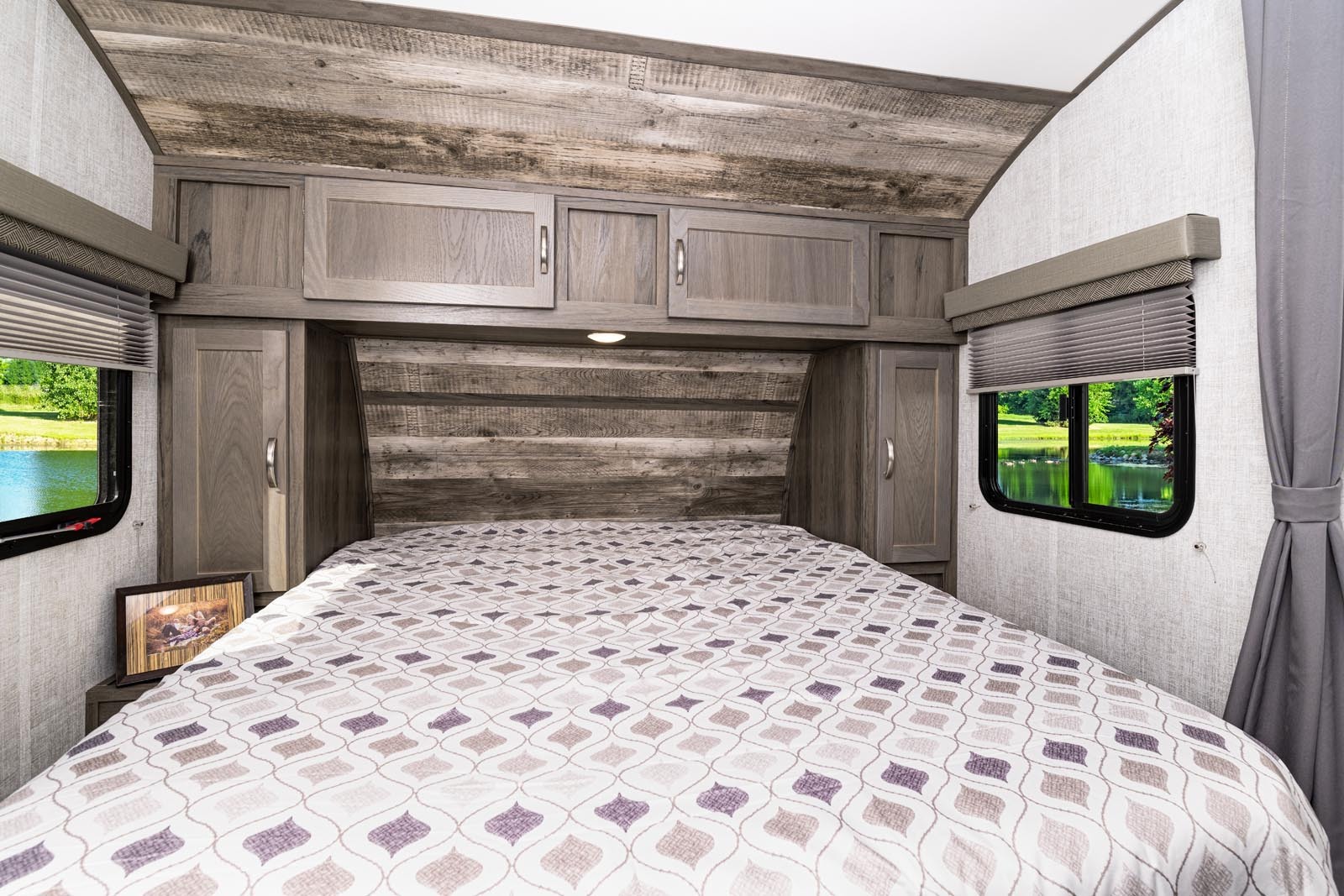 Gulf Stream Vista Cruiser 19CSK Image