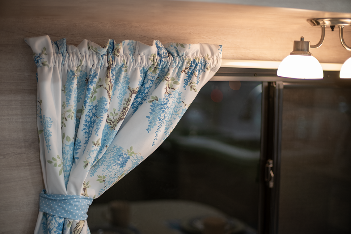 Gulf Stream Vintage Cruiser Gulf Stream Coach X Laura Ashley  Image