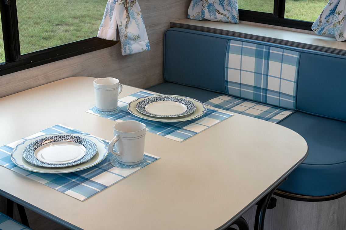 Gulf Stream Vintage Cruiser Gulf Stream Coach X Laura Ashley  Image