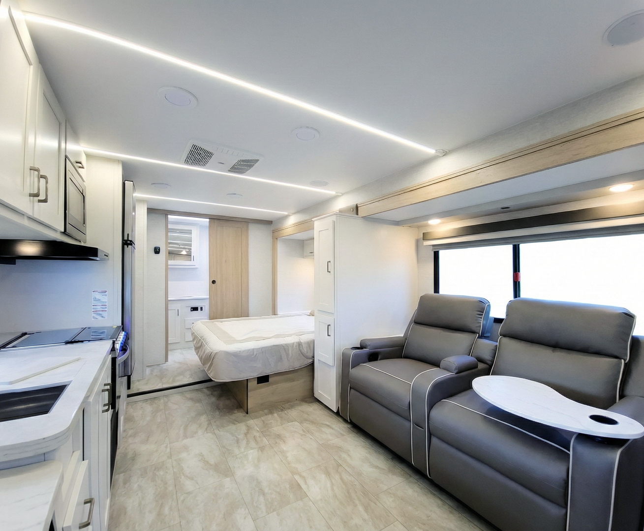 Gulf Stream Conquest Class C 6251 Image