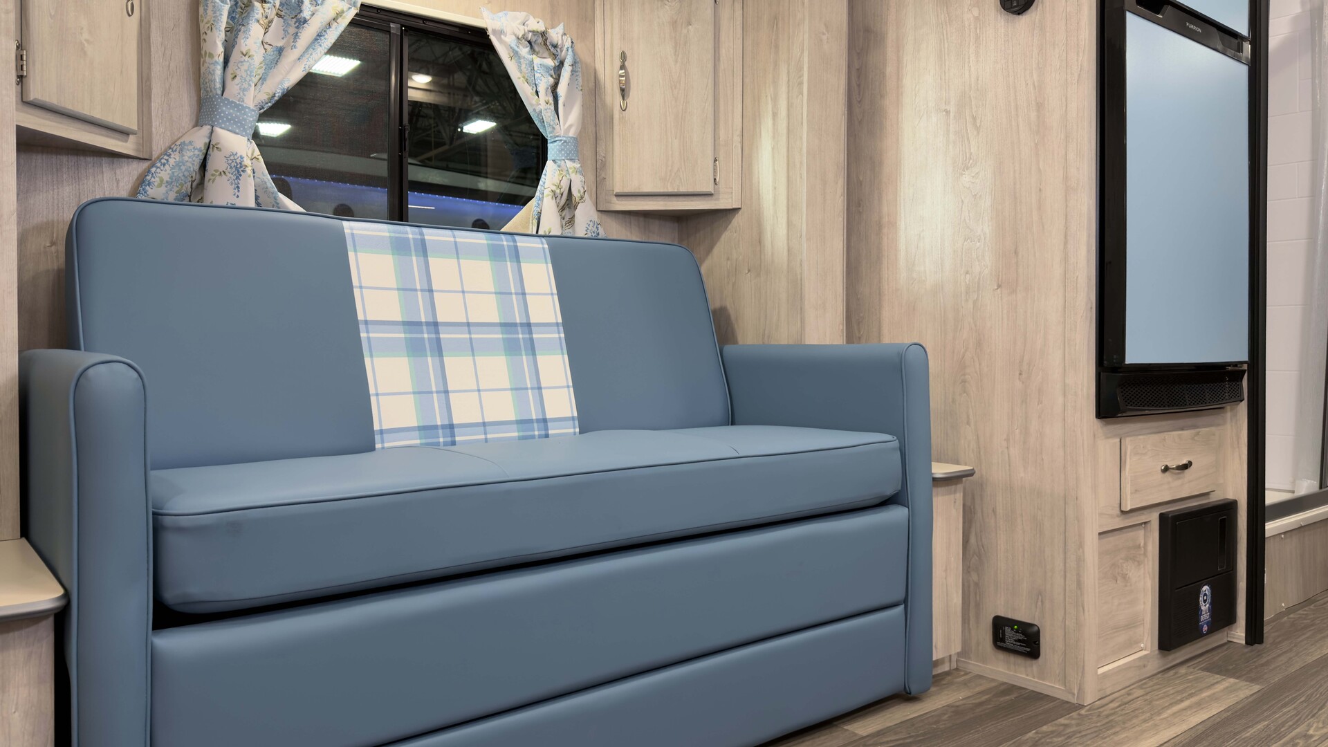 Gulf Stream Vintage Cruiser 23TWS Image