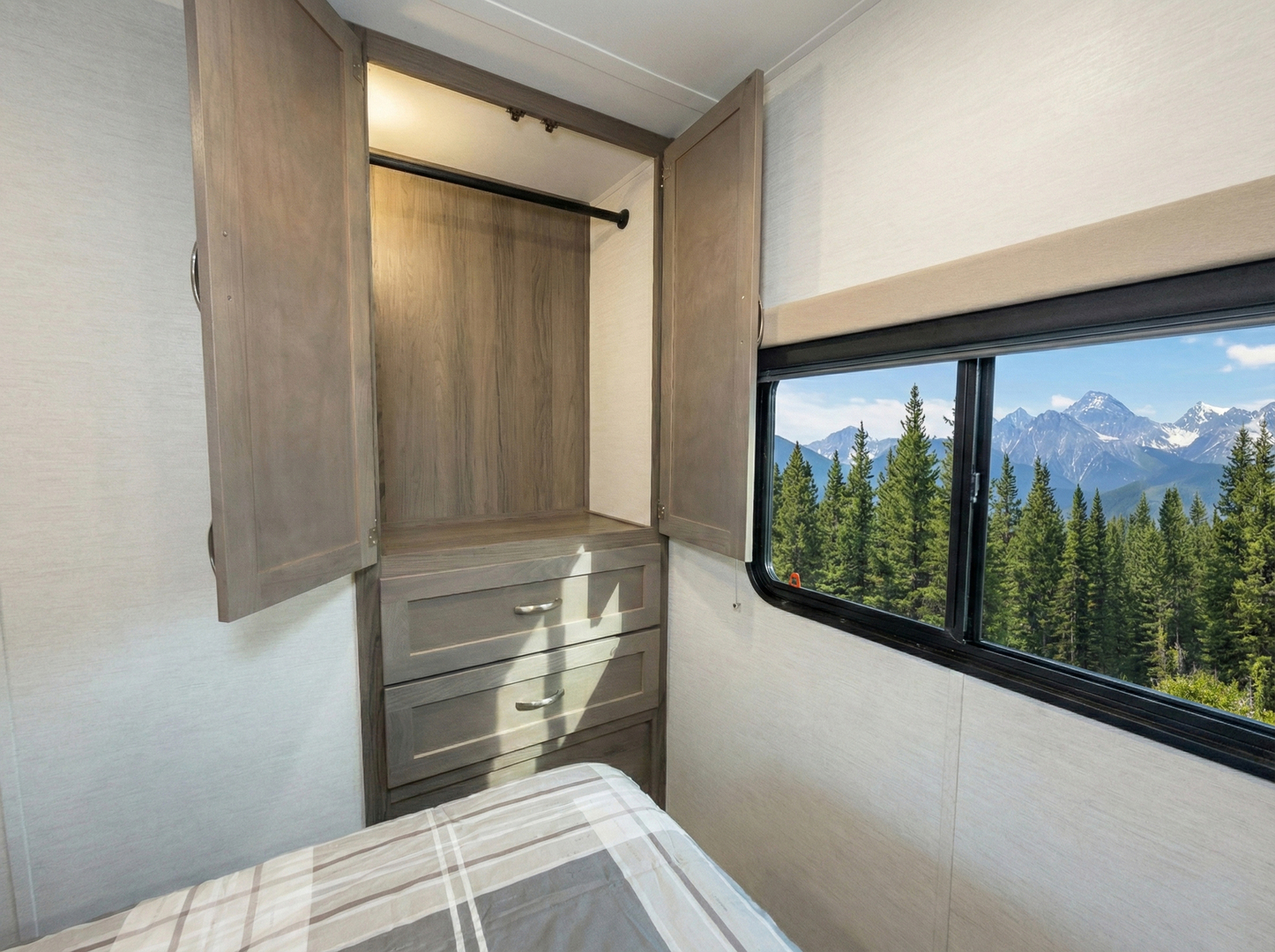 Gulf Stream ENVISION 290RL Image